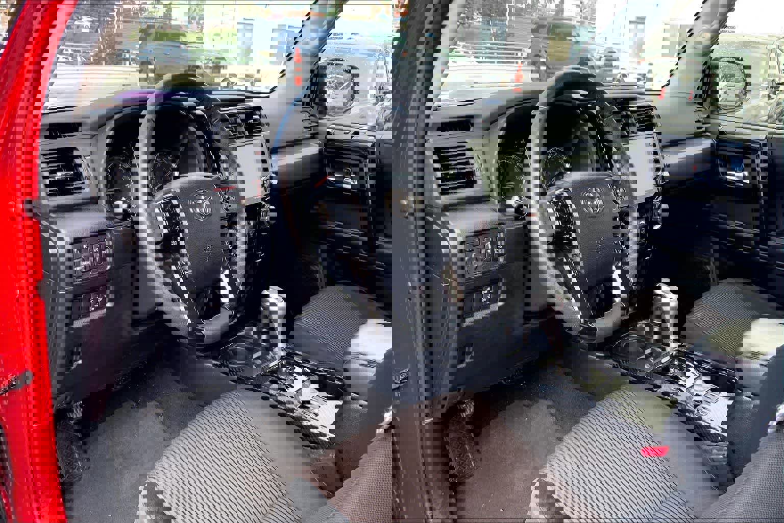 Used 2024 Toyota 4Runner TRD Off-Road image 2