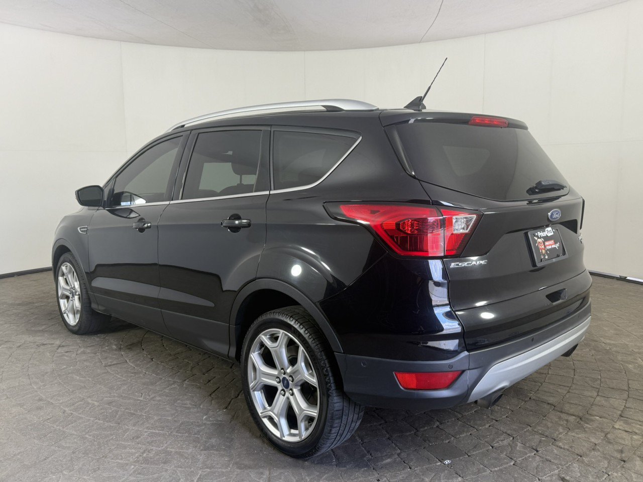 Used 2019 Ford Escape Titanium AWD/4WD image 5