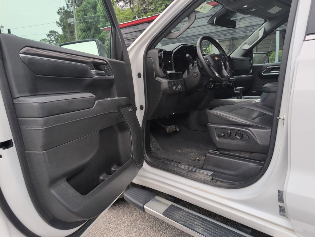 Used 2024 Chevrolet Silverado 1500 LTZ AWD/4WD image 9