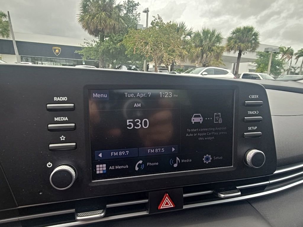 Used 2024 Hyundai Elantra SE image 18