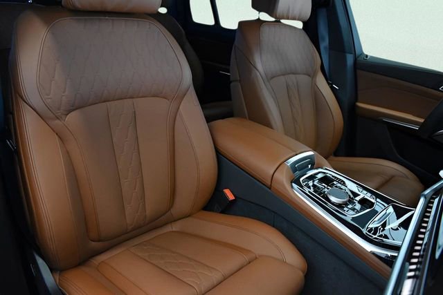 Used 2026 BMW X7 M60i AWD/4WD image 6