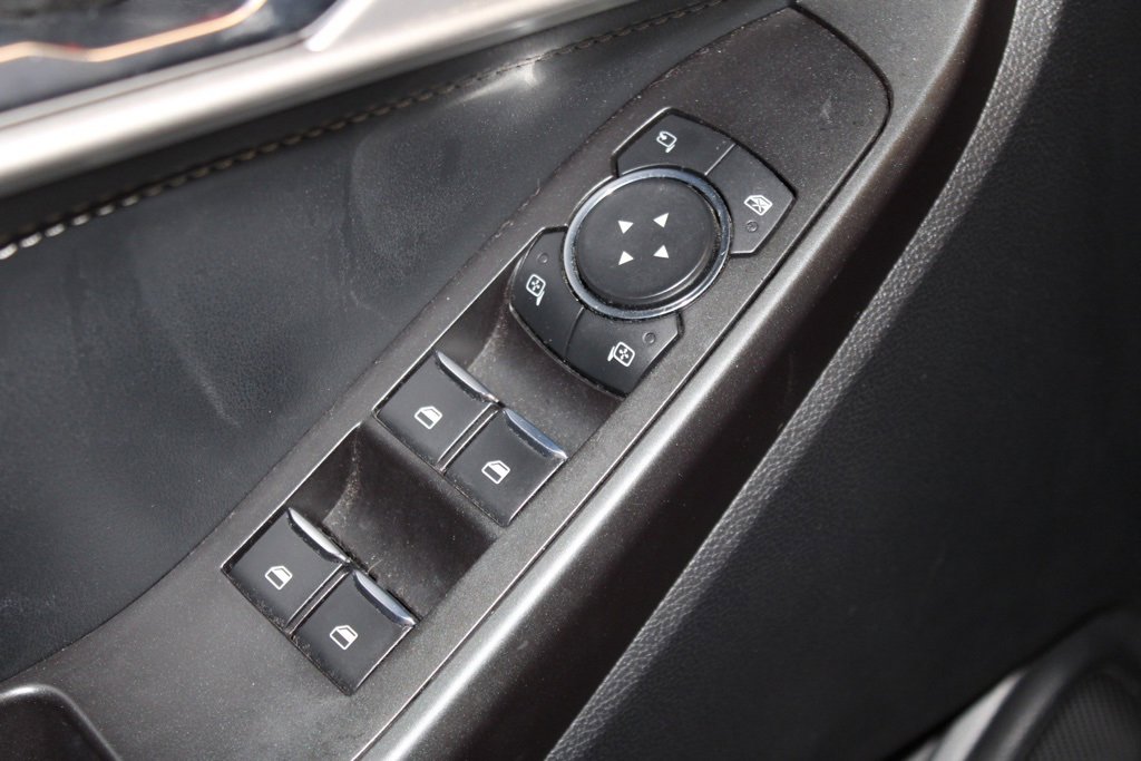 Used 2020 Ford Explorer Limited image 16