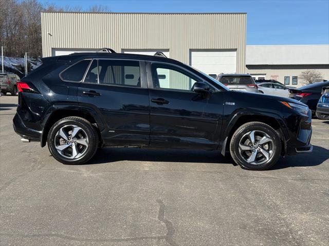 Used 2023 Toyota RAV4 SE w/ Weather & Moonroof Package AWD/4WD image 6