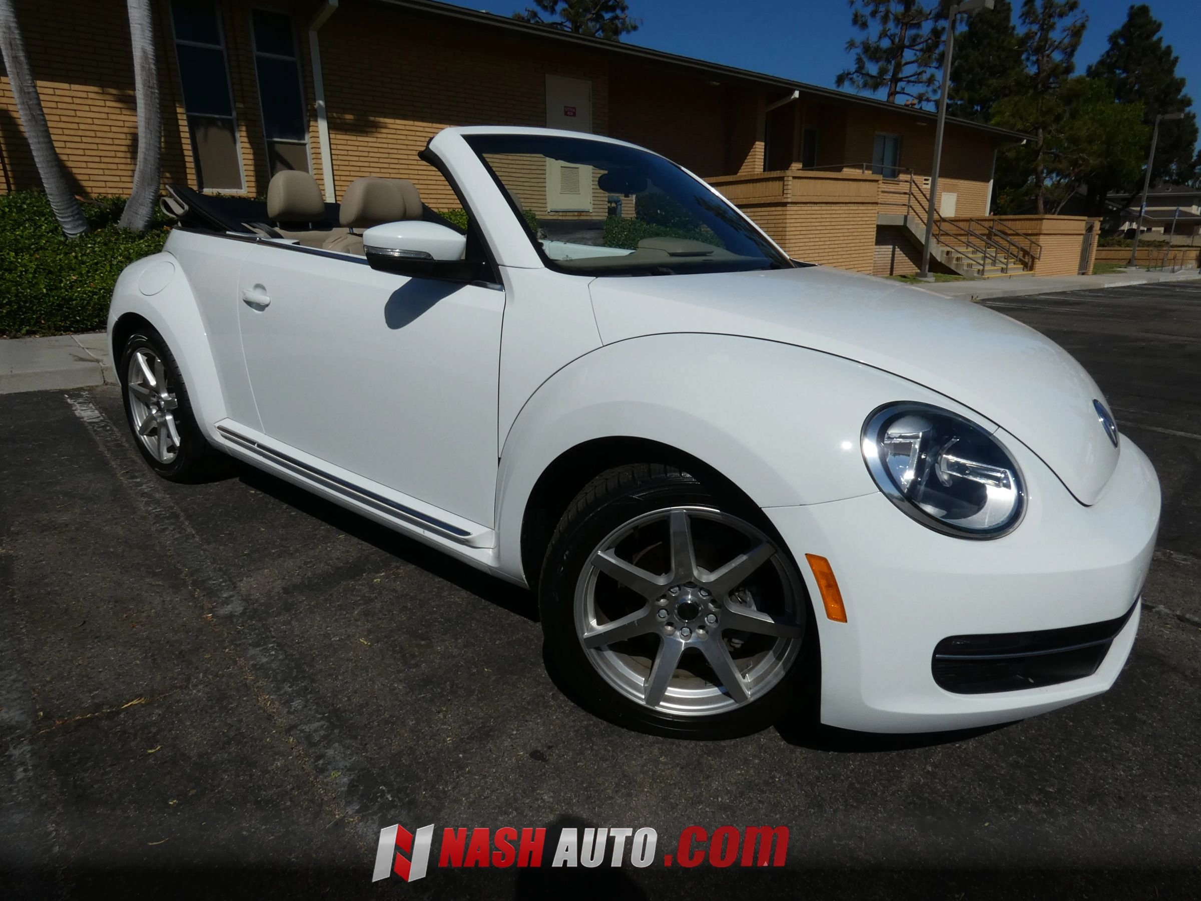 Used 2014 Volkswagen Beetle TDI FWD image 6