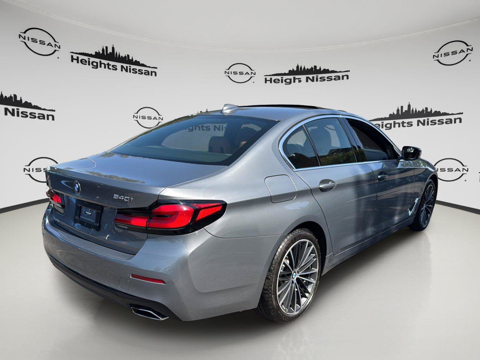 Used 2023 BMW 540i xDrive w/ Premium Package AWD/4WD image 8