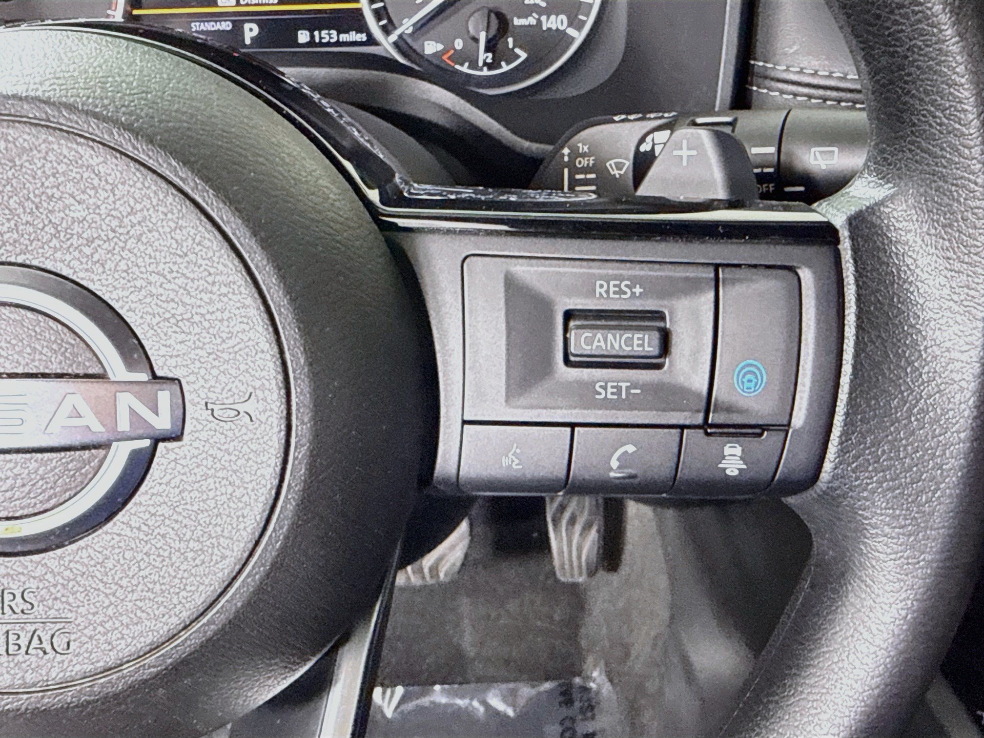 Used 2022 Nissan Rogue SV FWD image 15