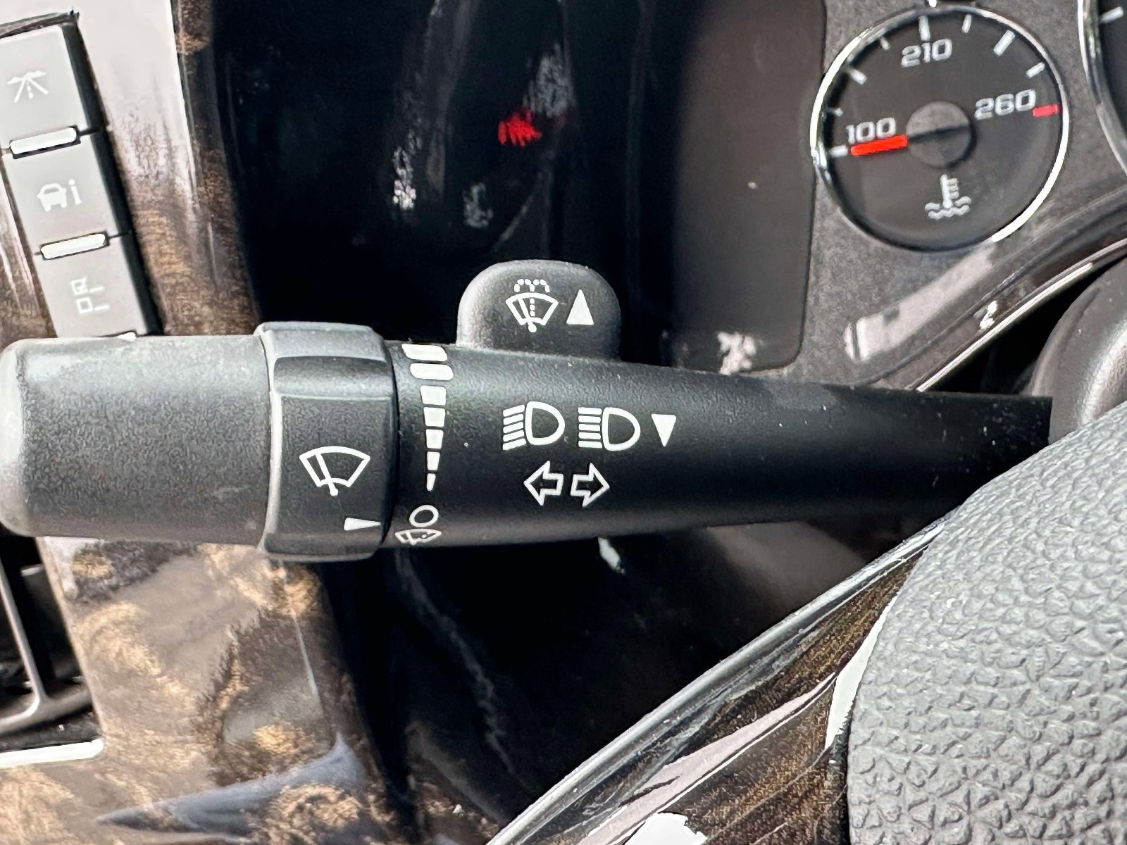 Used 2022 Chevrolet Express 2500 Extended w/ Enhanced Convenience Package image 18