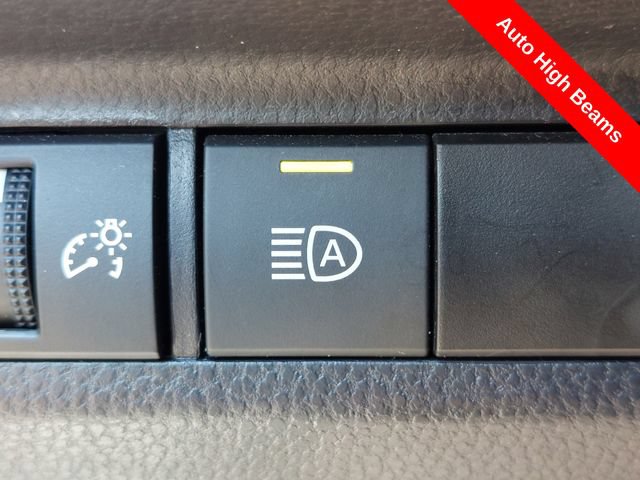 Certified 2025 Toyota RAV4 LE AWD/4WD image 17