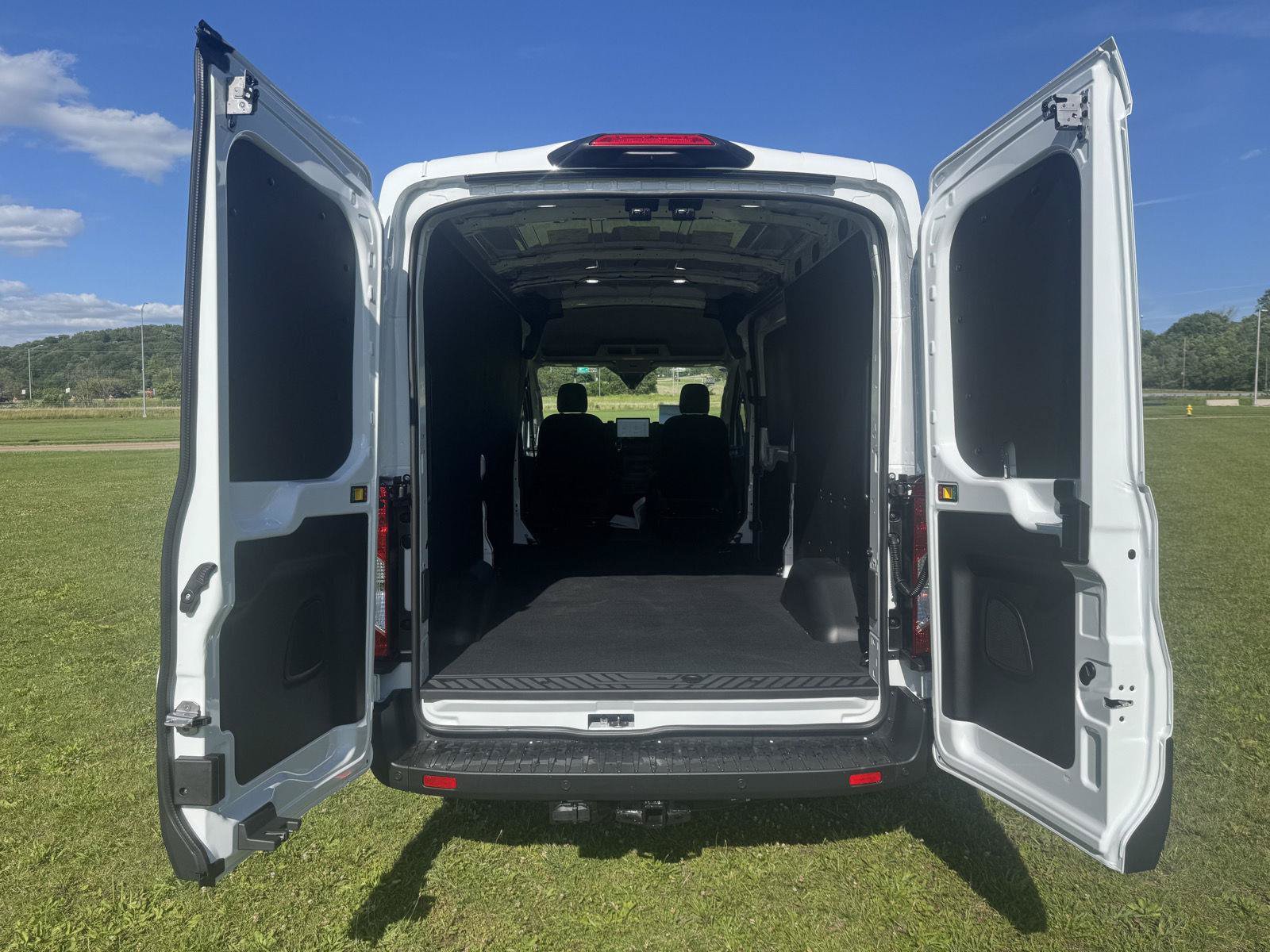 New 2026 Ford Transit 250 148 Medium Roof w/ Exterior Upgrade Package RWD image 3