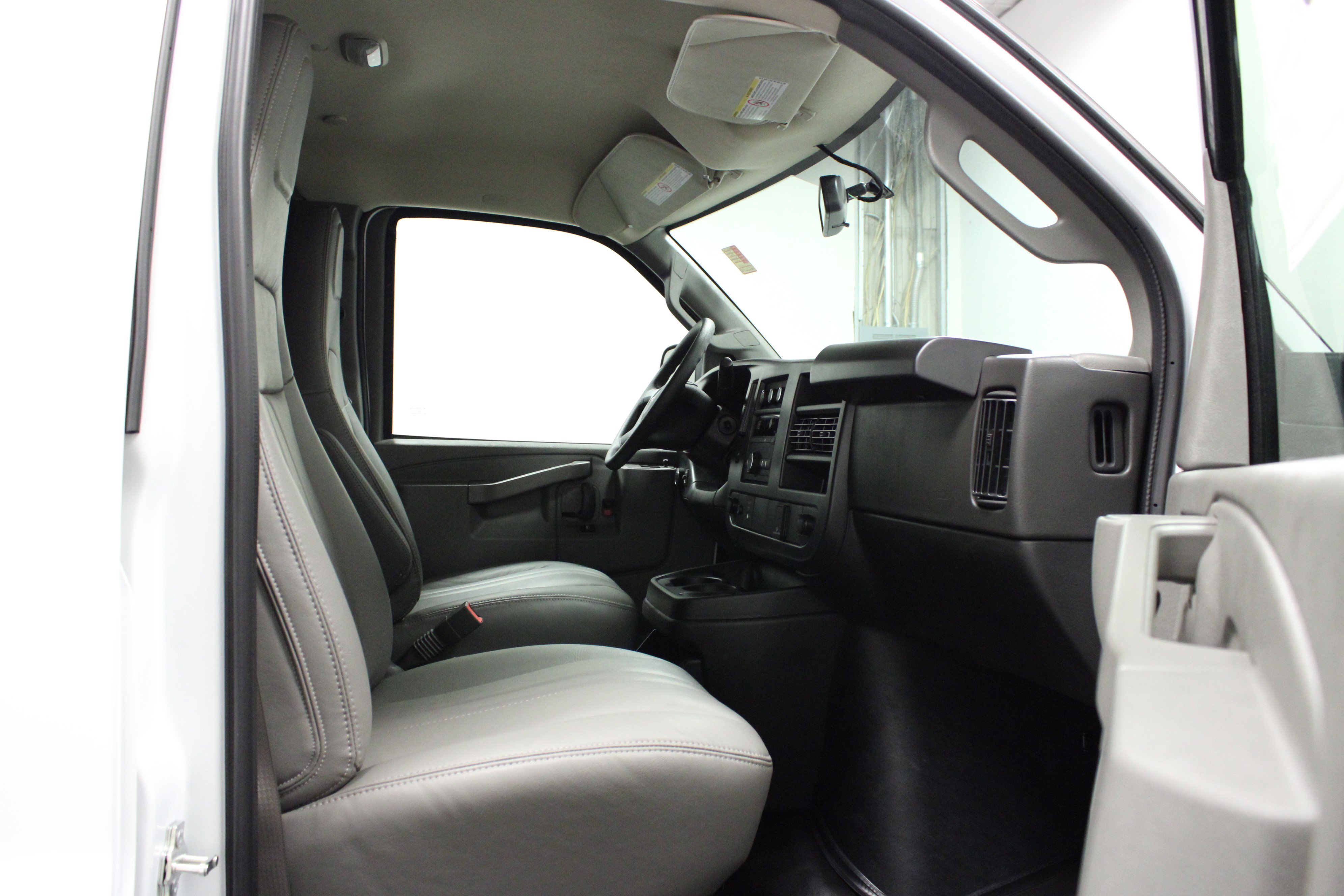 New 2026 GMC Savana 2500 Extended RWD image 15