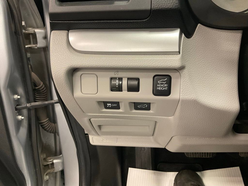 Used 2014 Subaru Forester 2.5i Limited image 14