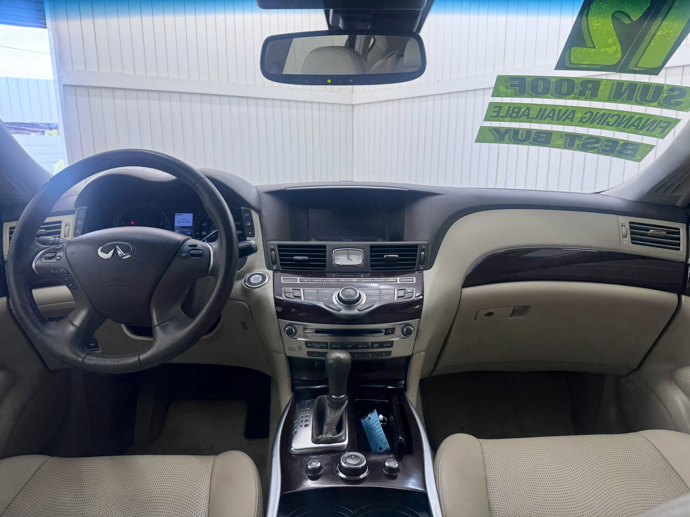 Used 2015 INFINITI Q70 3.7 RWD image 17