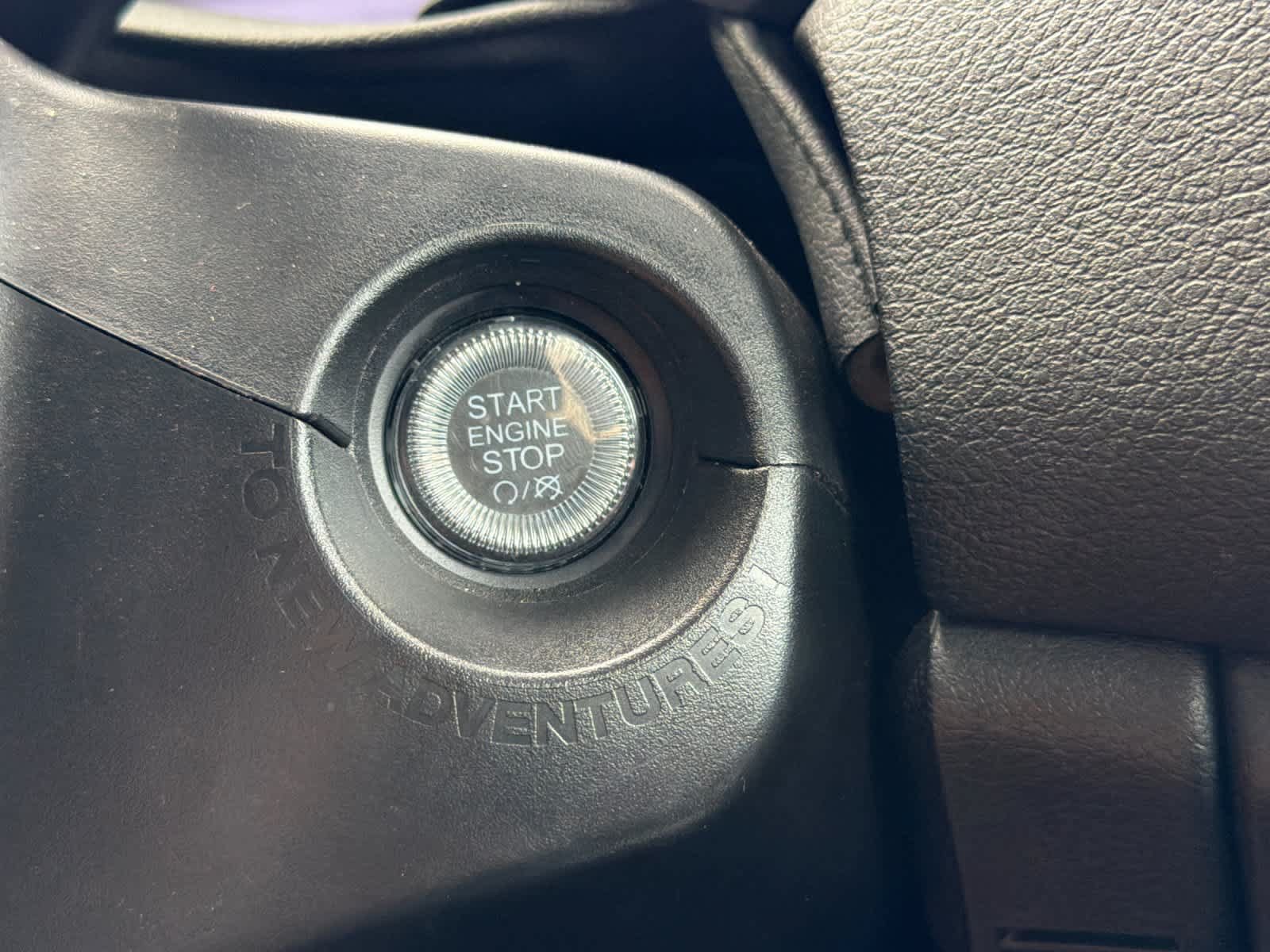 Used 2023 Jeep Renegade Trailhawk AWD/4WD image 23