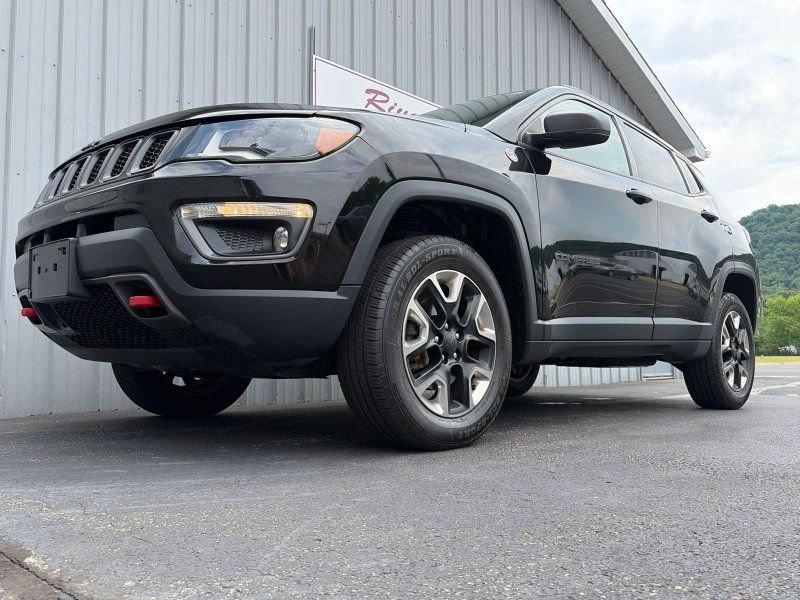 Used 2018 Jeep Compass Trailhawk w/ Leather Interior Group AWD/4WD image 31