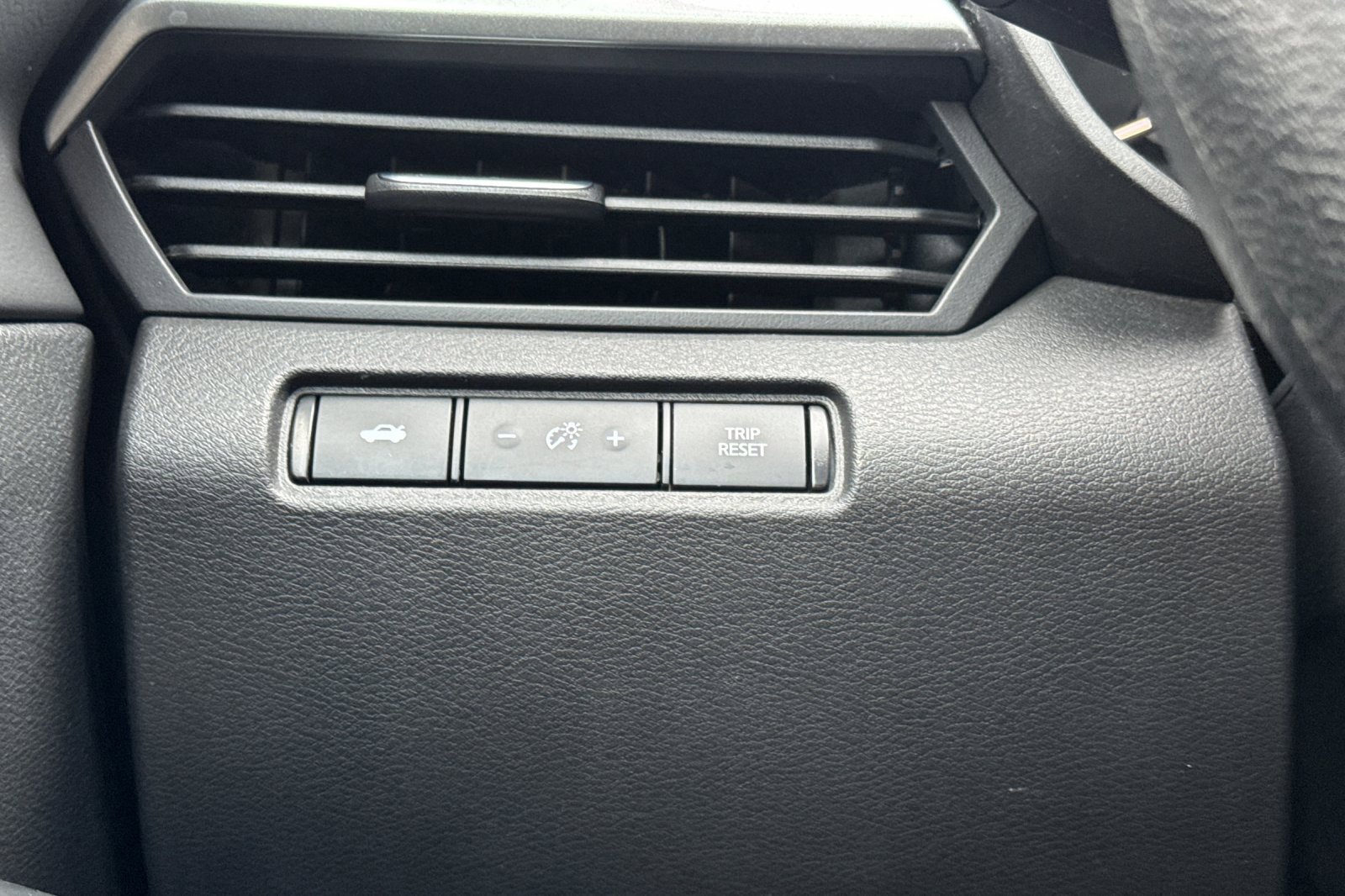 Used 2024 Nissan Altima 2.5 SV image 30