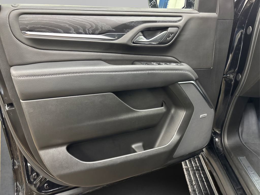 Used 2024 GMC Yukon XL Denali image 25