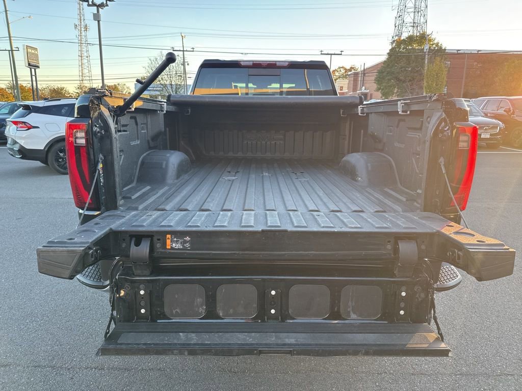 Used 2024 GMC Sierra 3500 SLT w/ SLT Premium Package image 38