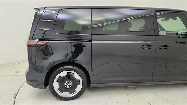 Used 2025 Volkswagen ID. Buzz Pro S image 7