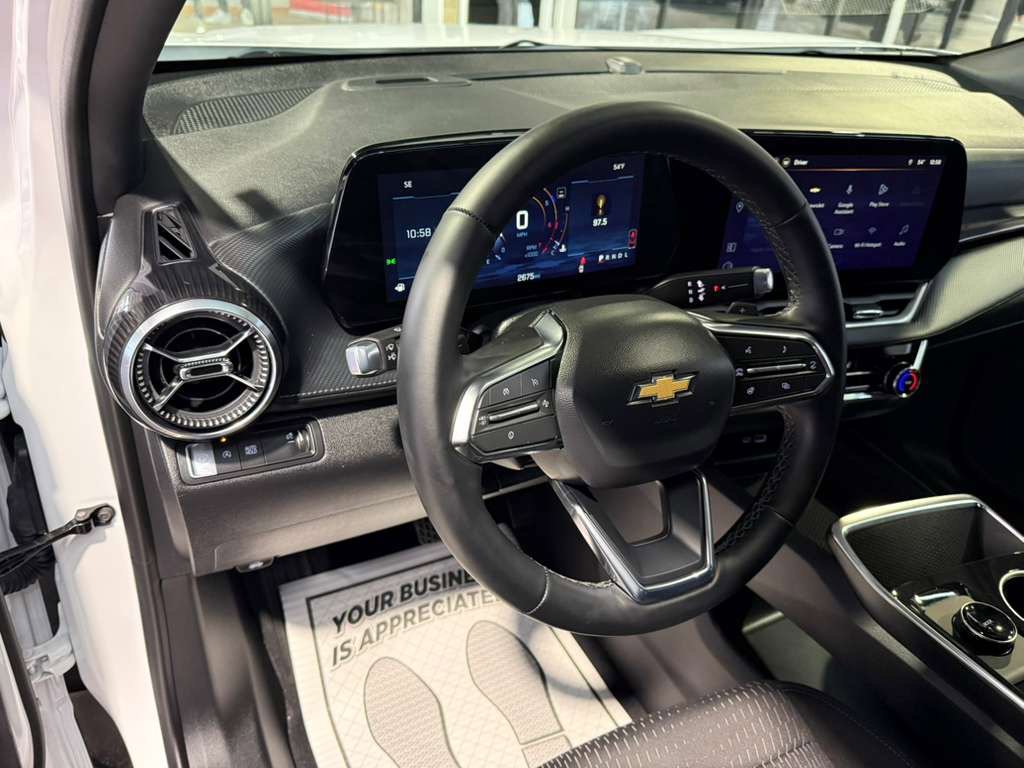 Used 2026 Chevrolet Equinox LT image 28