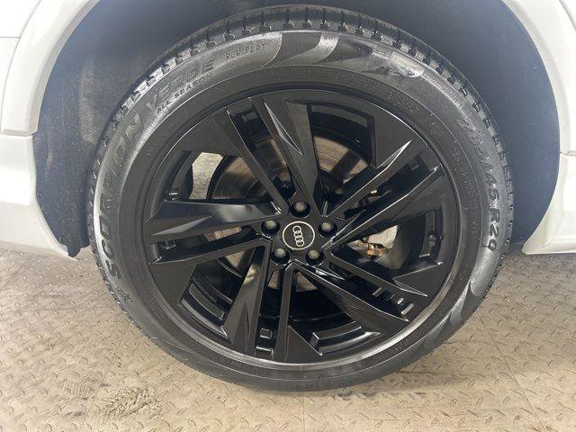 Certified 2023 Audi Q7 2.0T Premium Plus AWD/4WD image 9