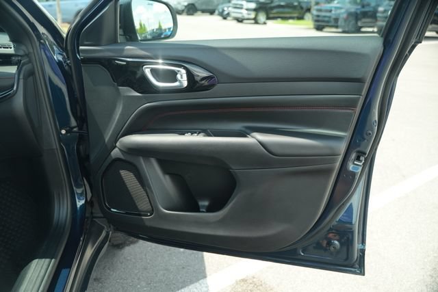 New 2026 Jeep Compass Trailhawk AWD/4WD image 19