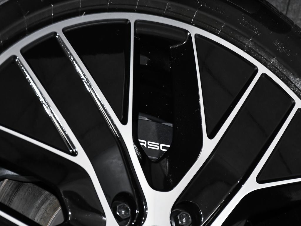 Used 2025 Porsche Macan 4 Electric AWD/4WD image 90