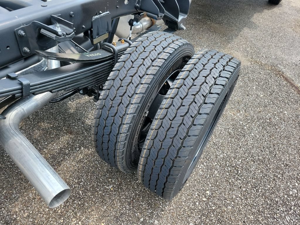 New 2026 RAM 5500 Tradesman AWD/4WD image 10