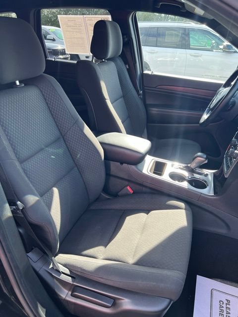 Certified 2020 Jeep Grand Cherokee Laredo AWD/4WD image 15