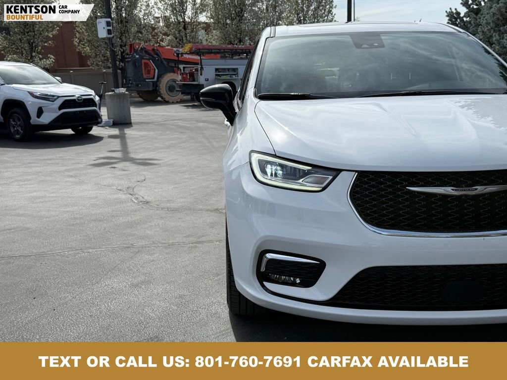 Used 2026 Chrysler Pacifica Limited AWD/4WD image 13