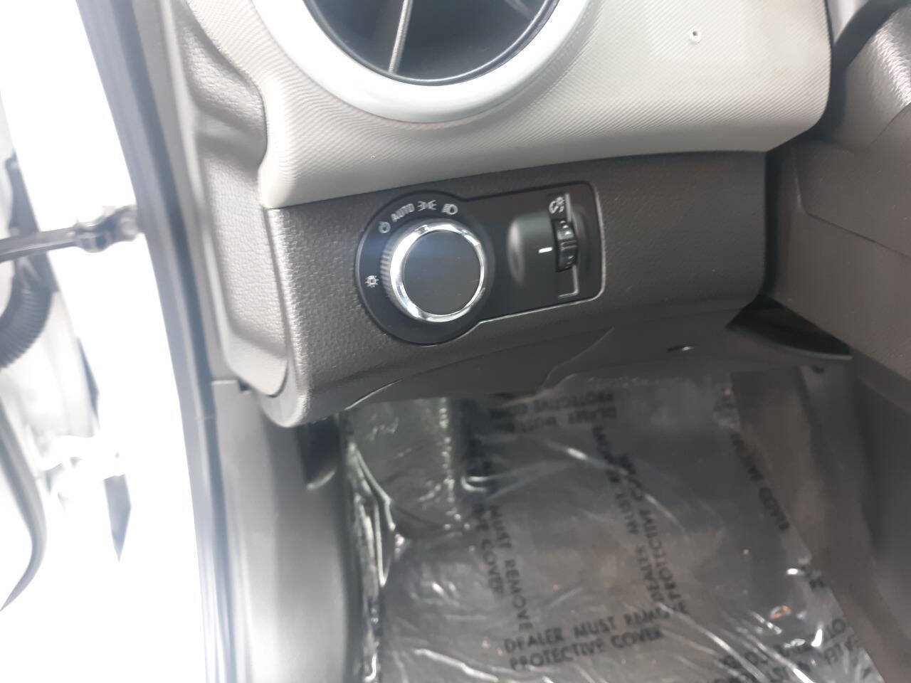 Used 2017 Chevrolet Sonic LT FWD image 14