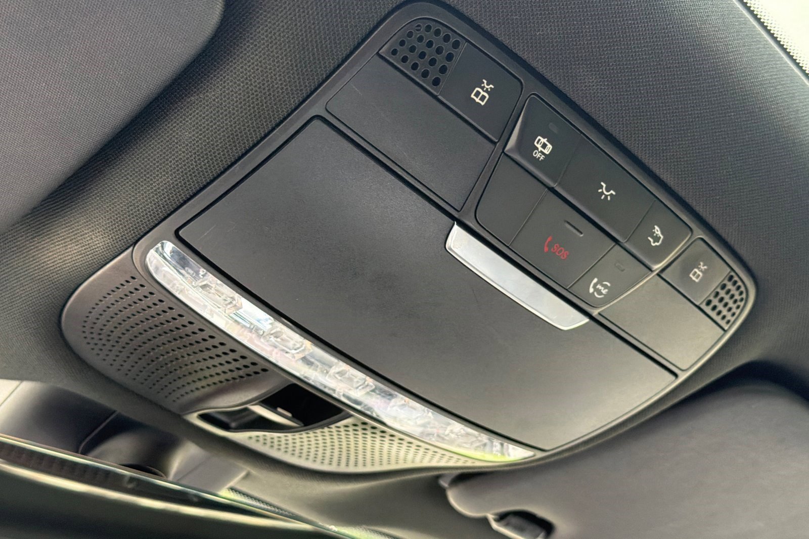 Used 2021 Mercedes-Benz GLC 300 4MATIC image 23