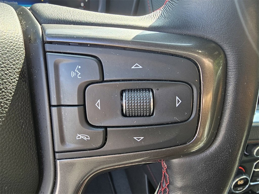 Used 2022 Chevrolet Suburban RST w/ Luxury Package image 21