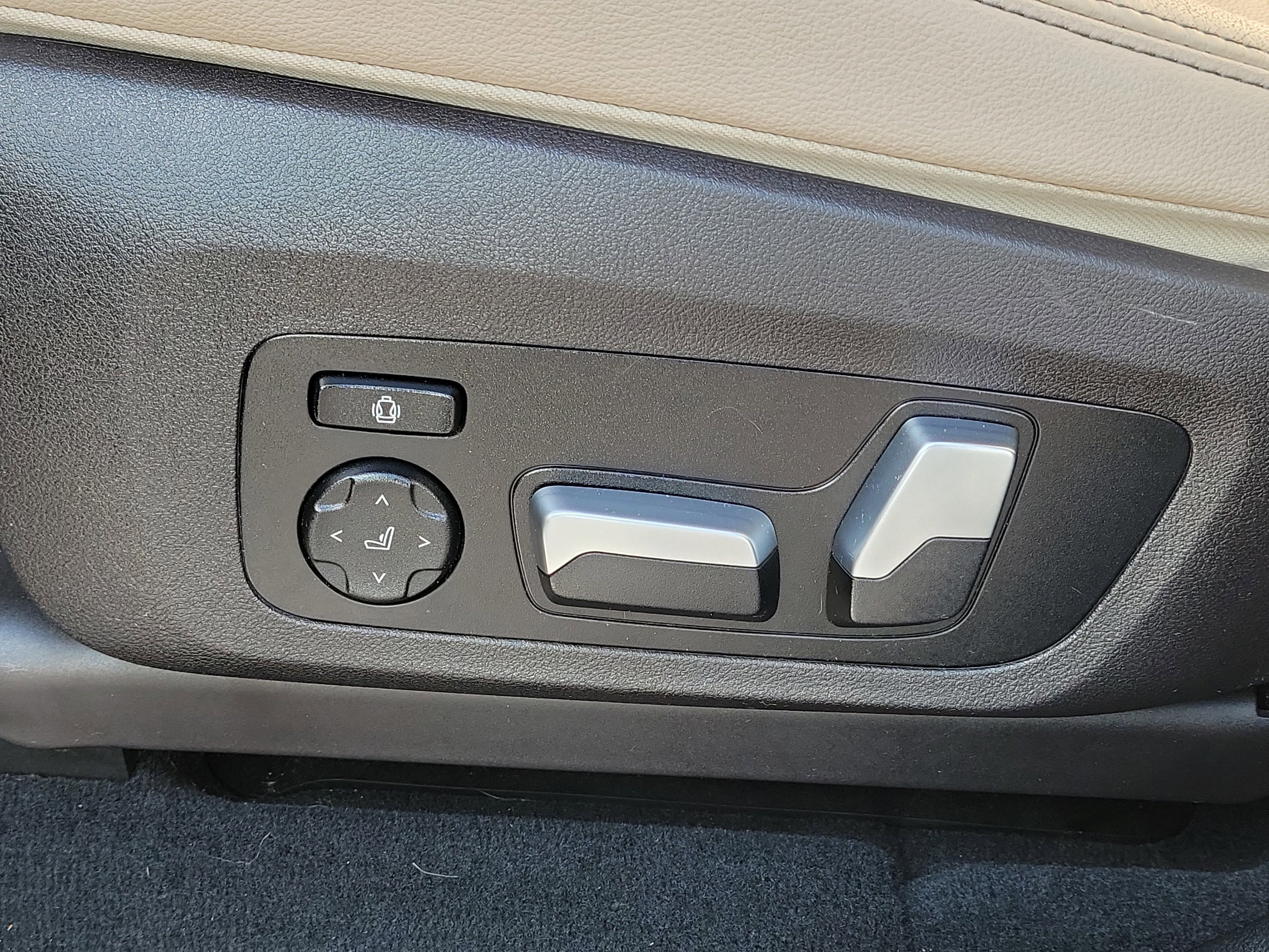 Used 2020 BMW X3 xDrive30i w/ M Sport Package 2 image 21