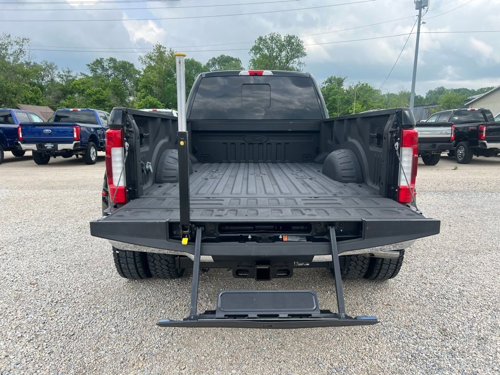 Used 2017 Ford F450 King Ranch w/ King Ranch Ultimate Package AWD/4WD image 18