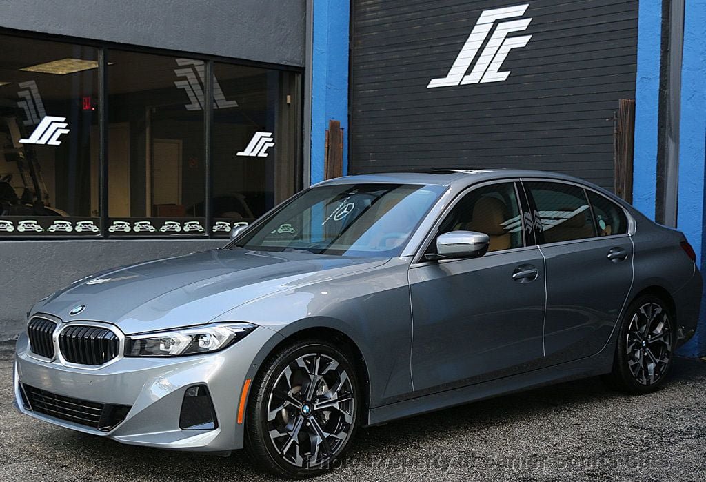 Used 2025 BMW 330i Sedan RWD image 4