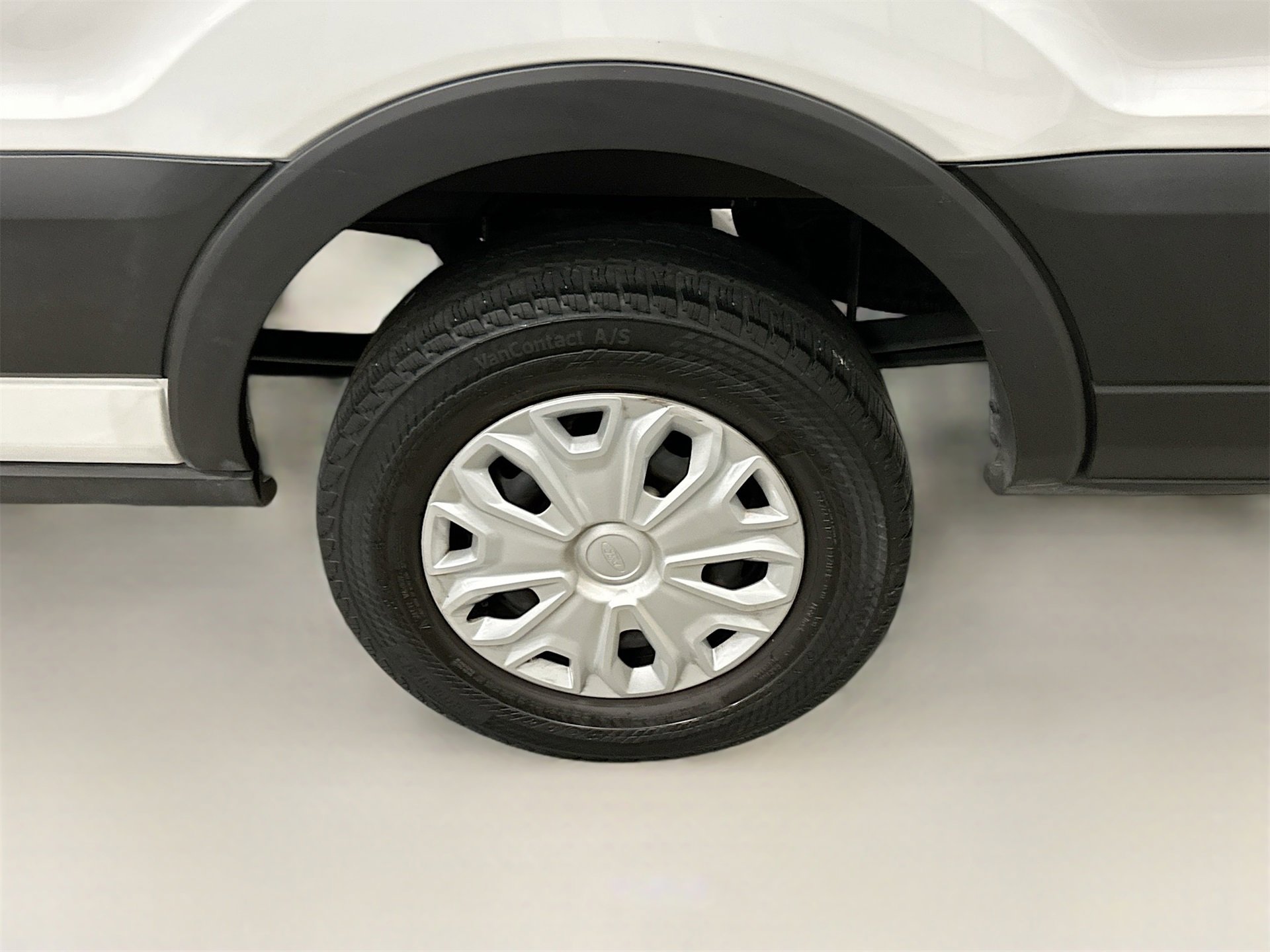 Used 2023 Ford Transit 350 XLT image 27