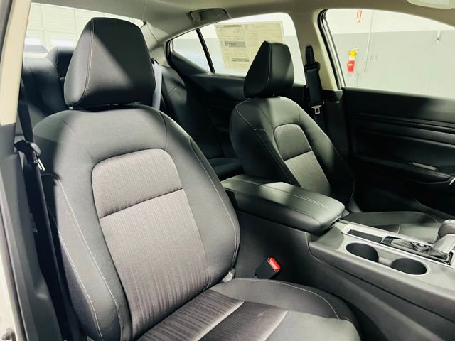 New 2025 Nissan Altima 2.5 SV w/ SV Special Edition Package image 33