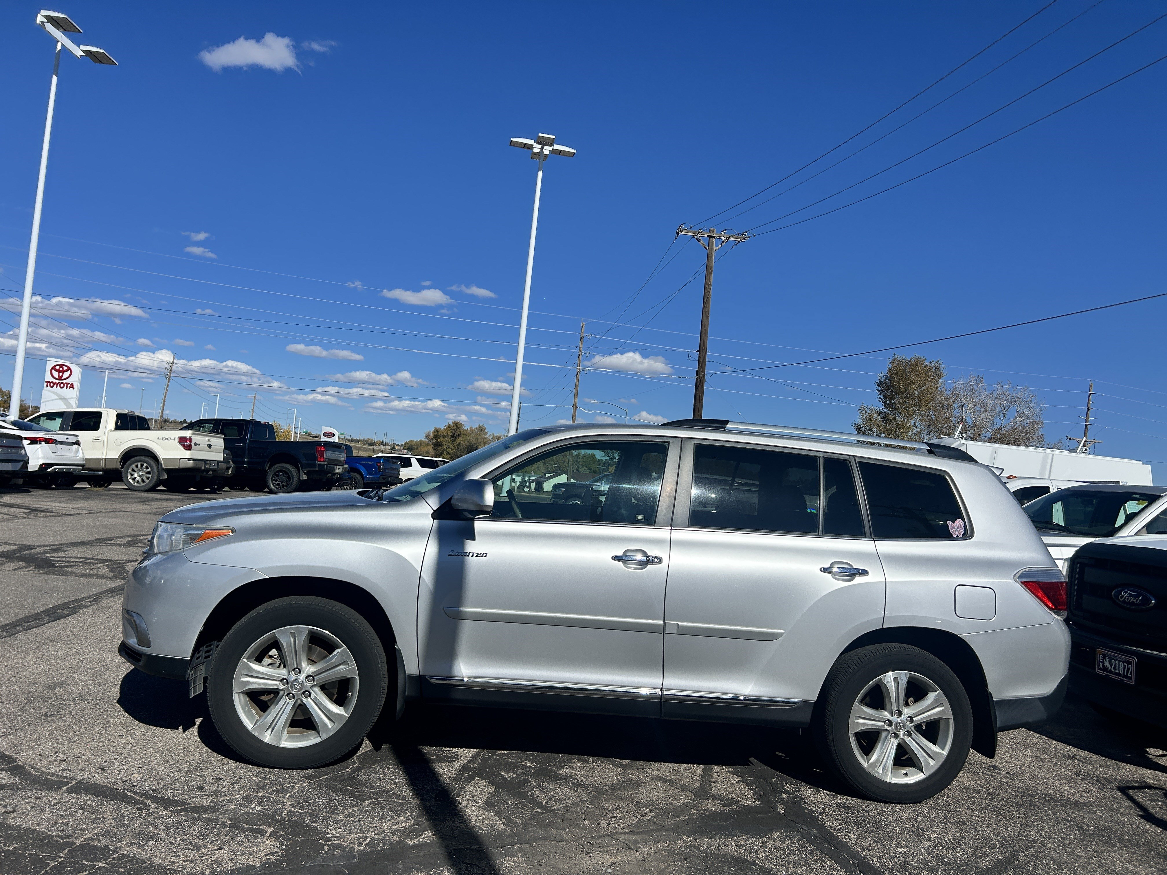 Used 2013 Toyota Highlander Limited AWD/4WD image 2