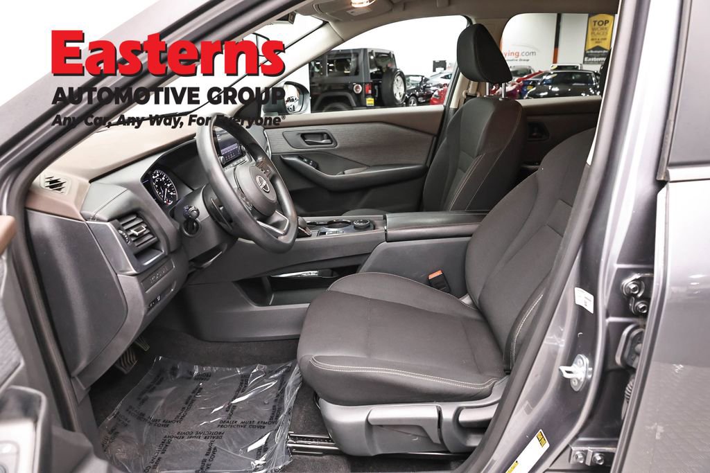 Used 2023 Nissan Rogue S AWD/4WD image 14