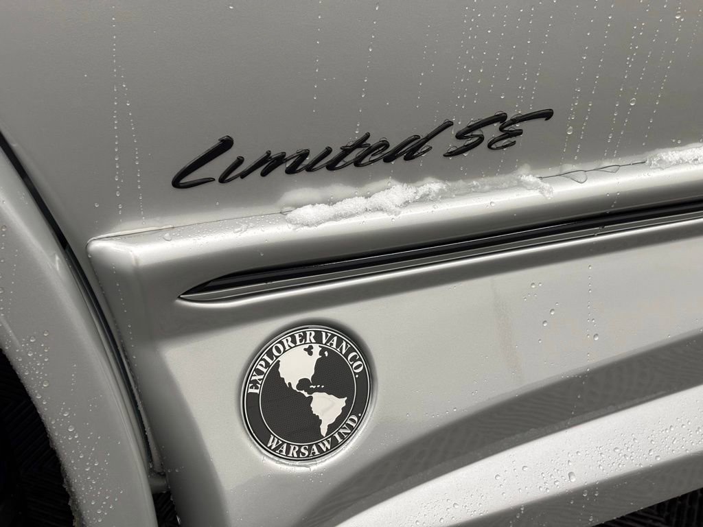 New 2025 GMC Savana 2500 Extended w/ Driver Convenience Package image 19