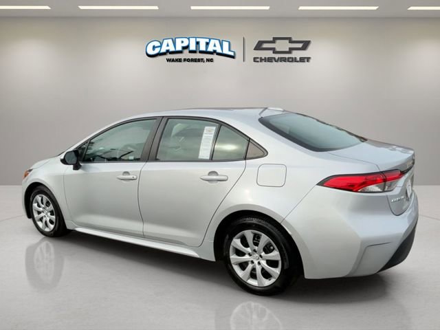 Used 2023 Toyota Corolla LE image 3