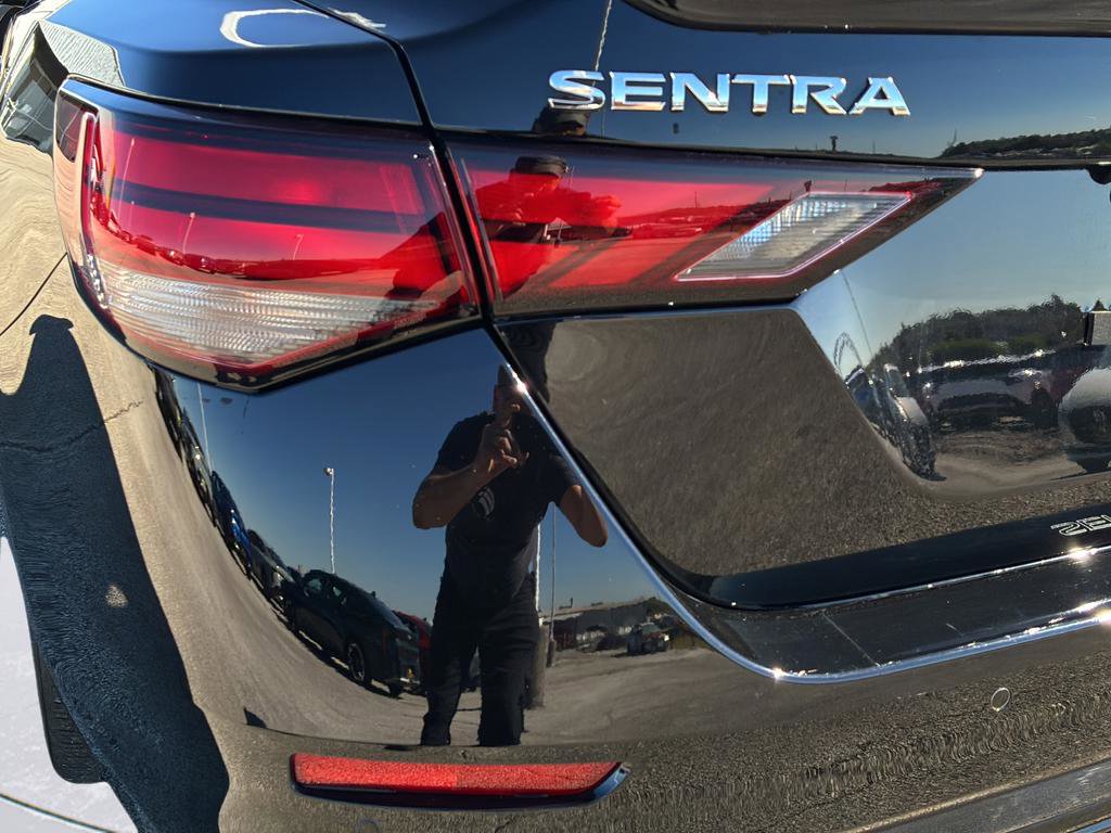 Used 2025 Nissan Sentra SR image 38