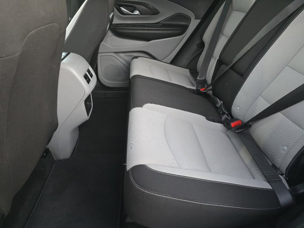 Used 2023 GMC Terrain SLE w/ Driver Convenience Package image 14
