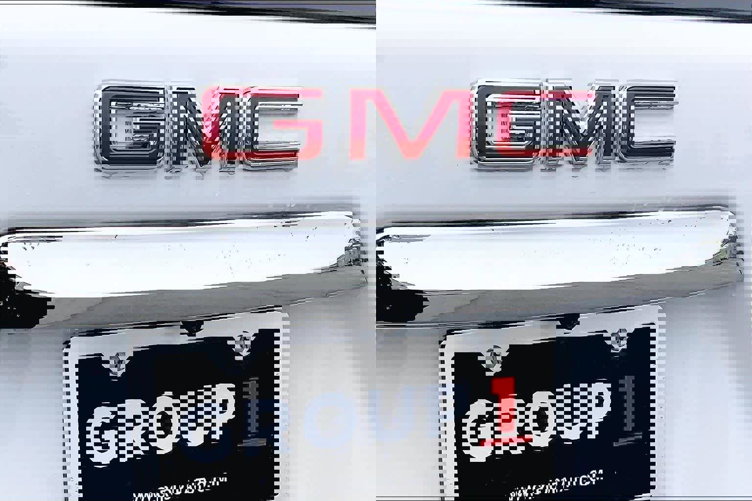 Certified 2022 GMC Terrain SLE w/ Driver Convenience Package image 9