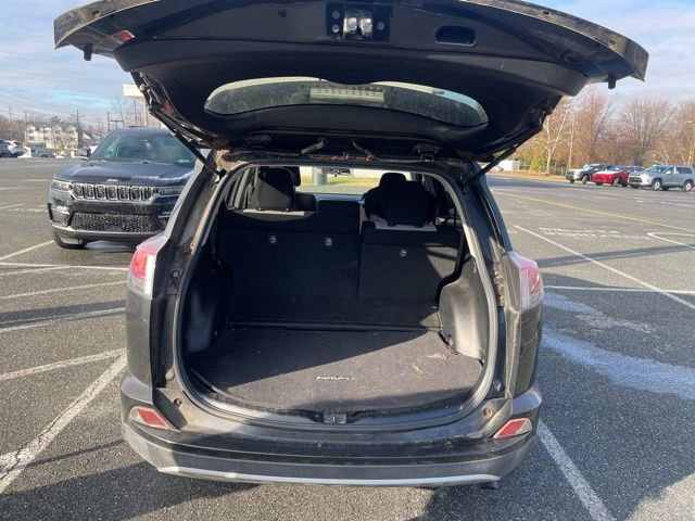 Used 2017 Toyota RAV4 XLE image 6