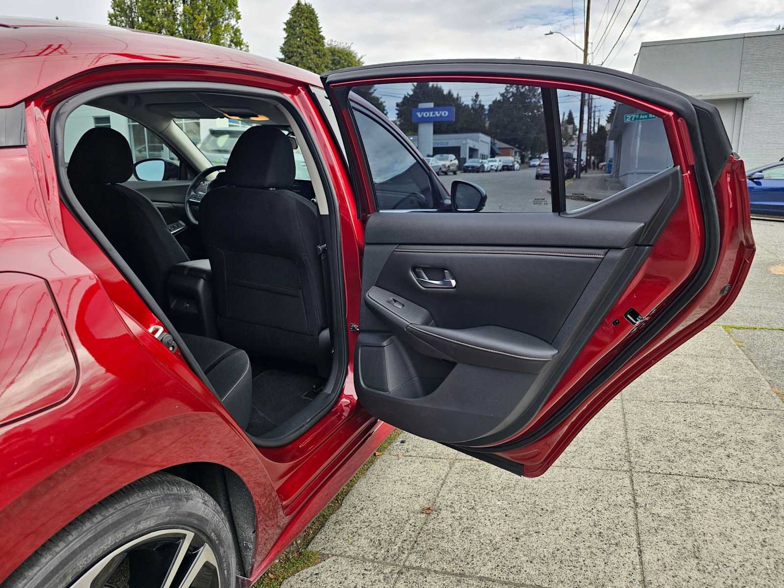 Used 2020 Nissan Sentra SR FWD image 13