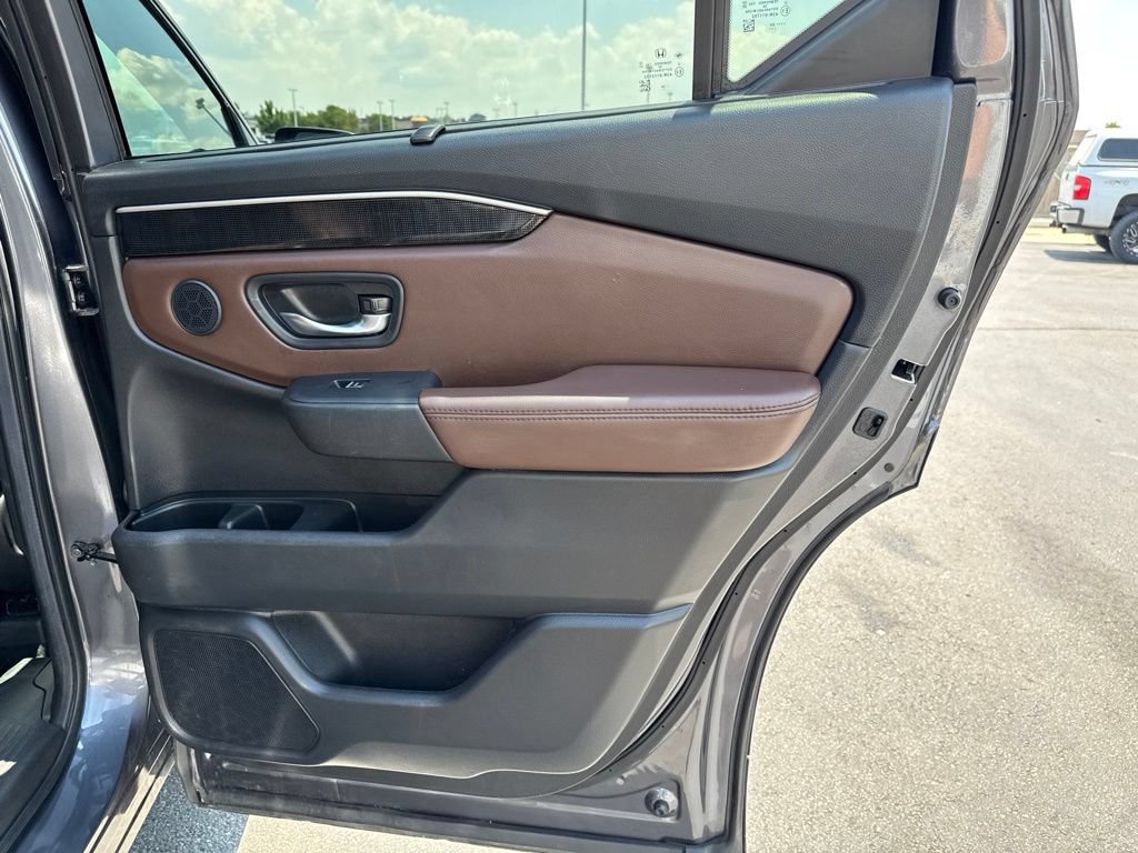 Used 2025 Honda Pilot Elite image 41