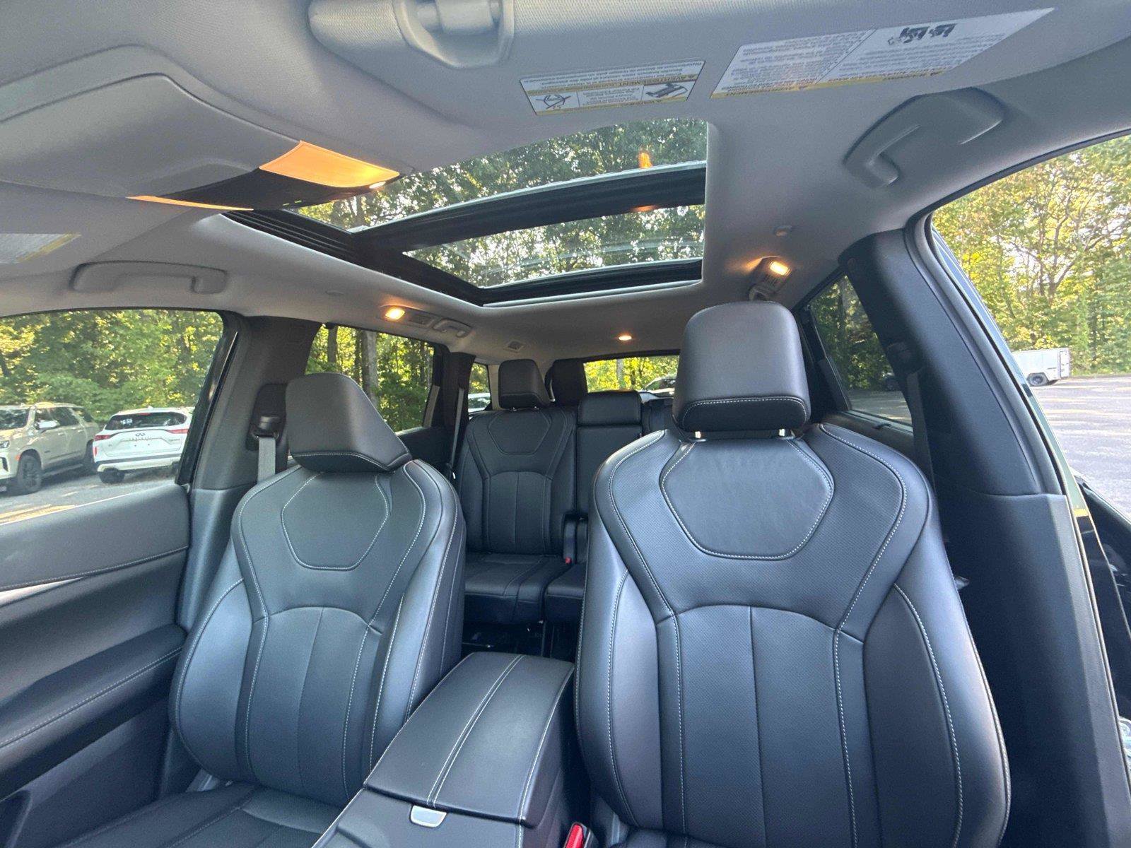 Used 2025 INFINITI QX60 Luxe w/ Cargo Package FWD image 24