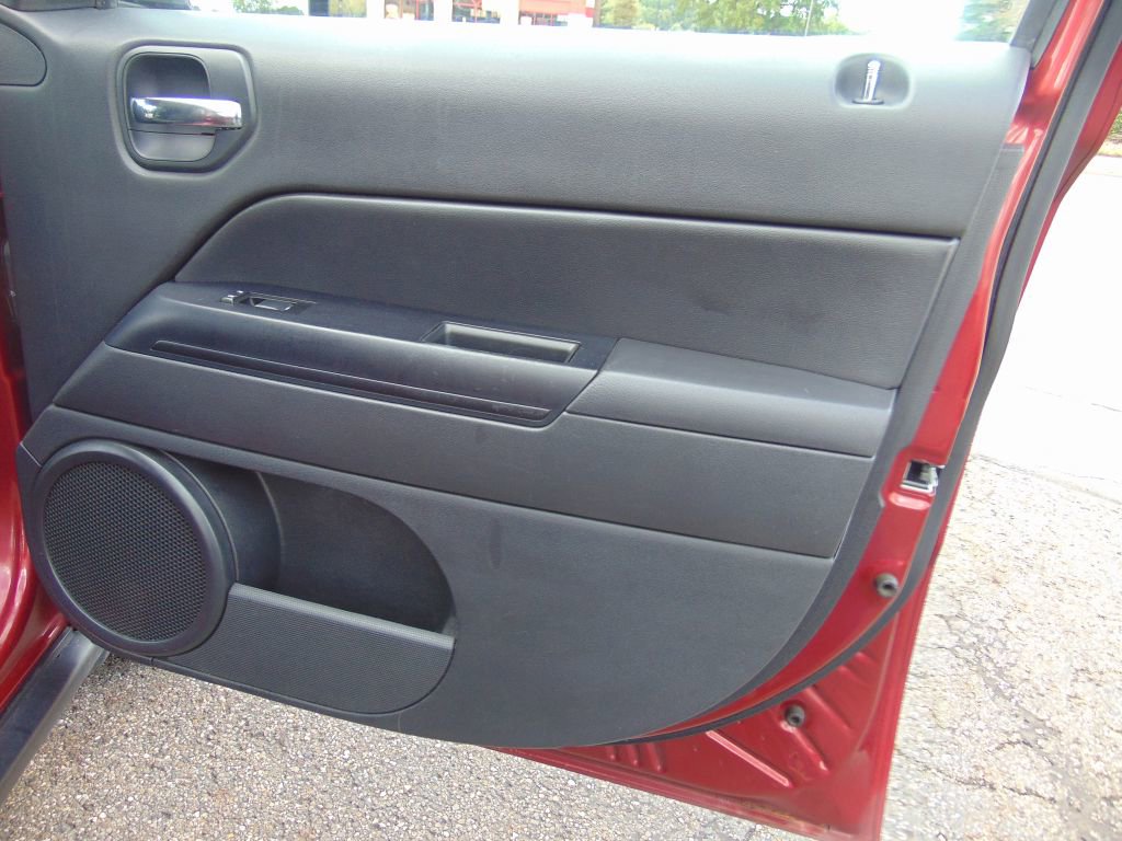 Used 2014 Jeep Patriot Latitude image 22