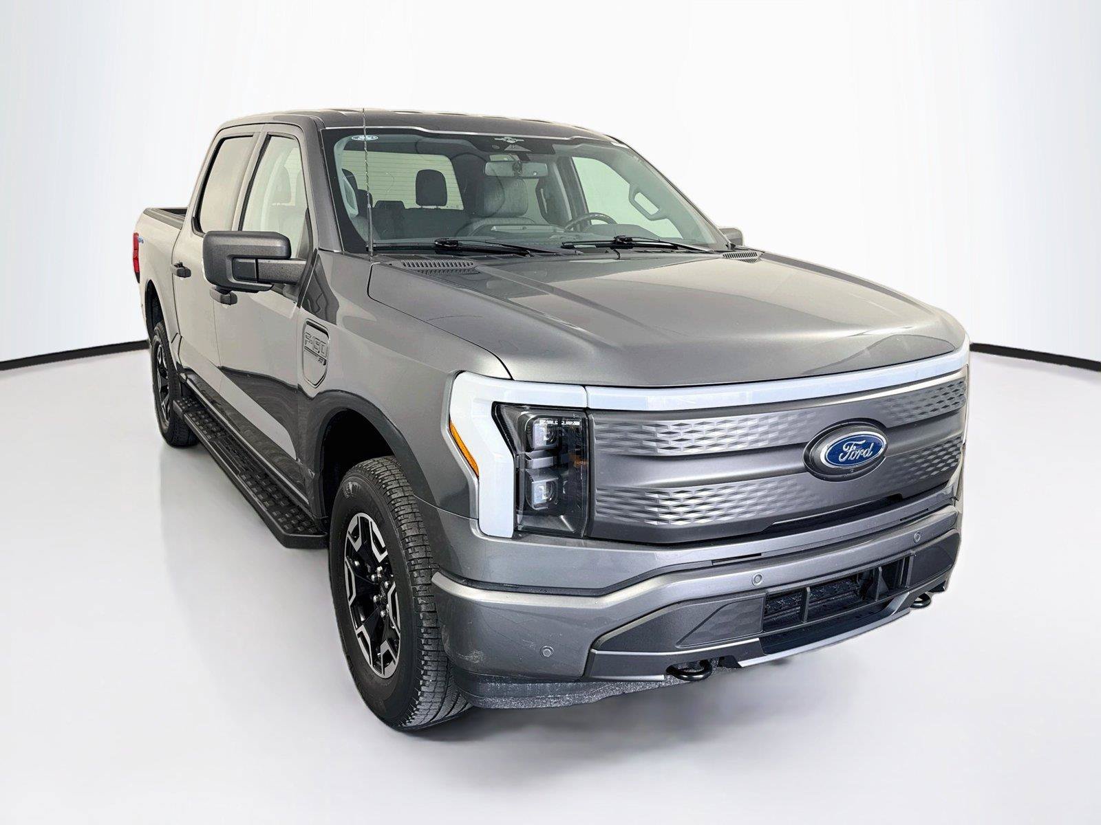 Used 2023 Ford F150 Lightning XLT AWD/4WD image 8